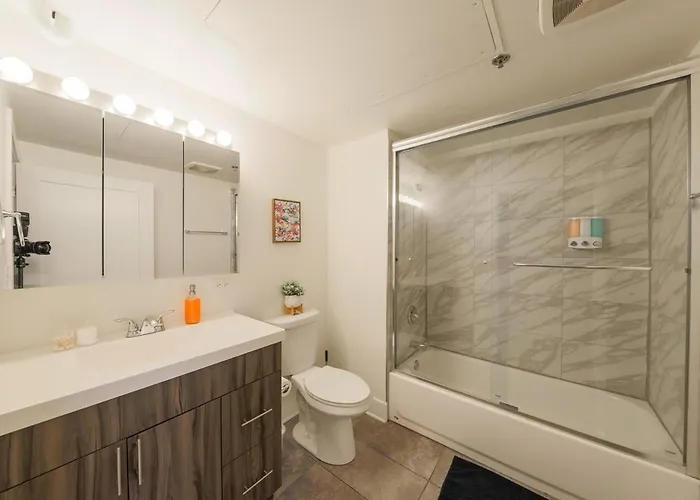 Spacious 2br South Loop With Skyline View, Optional Parking And Gym Access Close To Mccormick Place, Grant Park, Museum Campus & Cta Lines Apartamento *